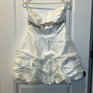 David’s Bridal Studio White Bridal Mini Dress Size 6